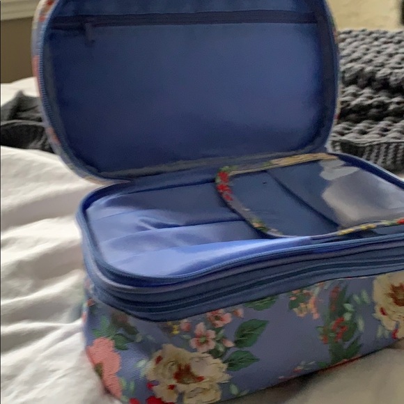 makeup bag - Picture 4 of 4